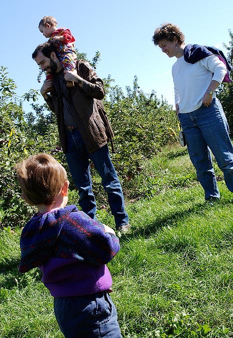 Apple picking, Harvard, MA; Noah, David, Shira, Deb; ; Nikon D1X; 10/6/2002 11:23:02.2 AM; Color; Data Format: RAW (12-bit); Compression: None; Image Size: Large (3008 x 1960); Lens: 28-105mm f/3.5-4.5; Focal Length: 28mm; Exposure Mode: Aperture Priority; Metering Mode: Multi-Pattern; 1/160 sec - f/10; Exposure Comp.: 0 EV; Exposure Difference: 0 EV; Flash Sync Mode: Not Attached; Sensitivity: ISO 200; Color Mode: Mode II (Adobe RGB); Hue Adjustment: 3; White Balance: Direct sunlight; Tone Comp: Less Contrast; Sharpening: Normal