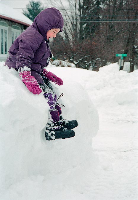 Eytan; 25 inch snow fall, Newton, MA; 2/17/2003