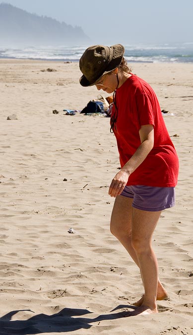 Anne making a figure 8; Beach south of Cannon Beach; OR; US