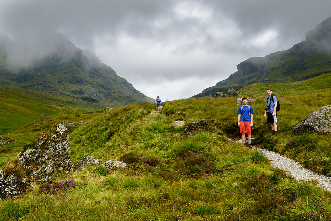 Noah and Eytan hiking; The Cobbler (Ben Arthur); Arrochar; MA; Scotland