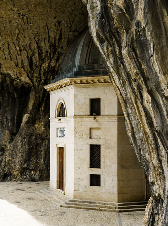 Santuario di Santa Maria infra Saxa; MA; Italy